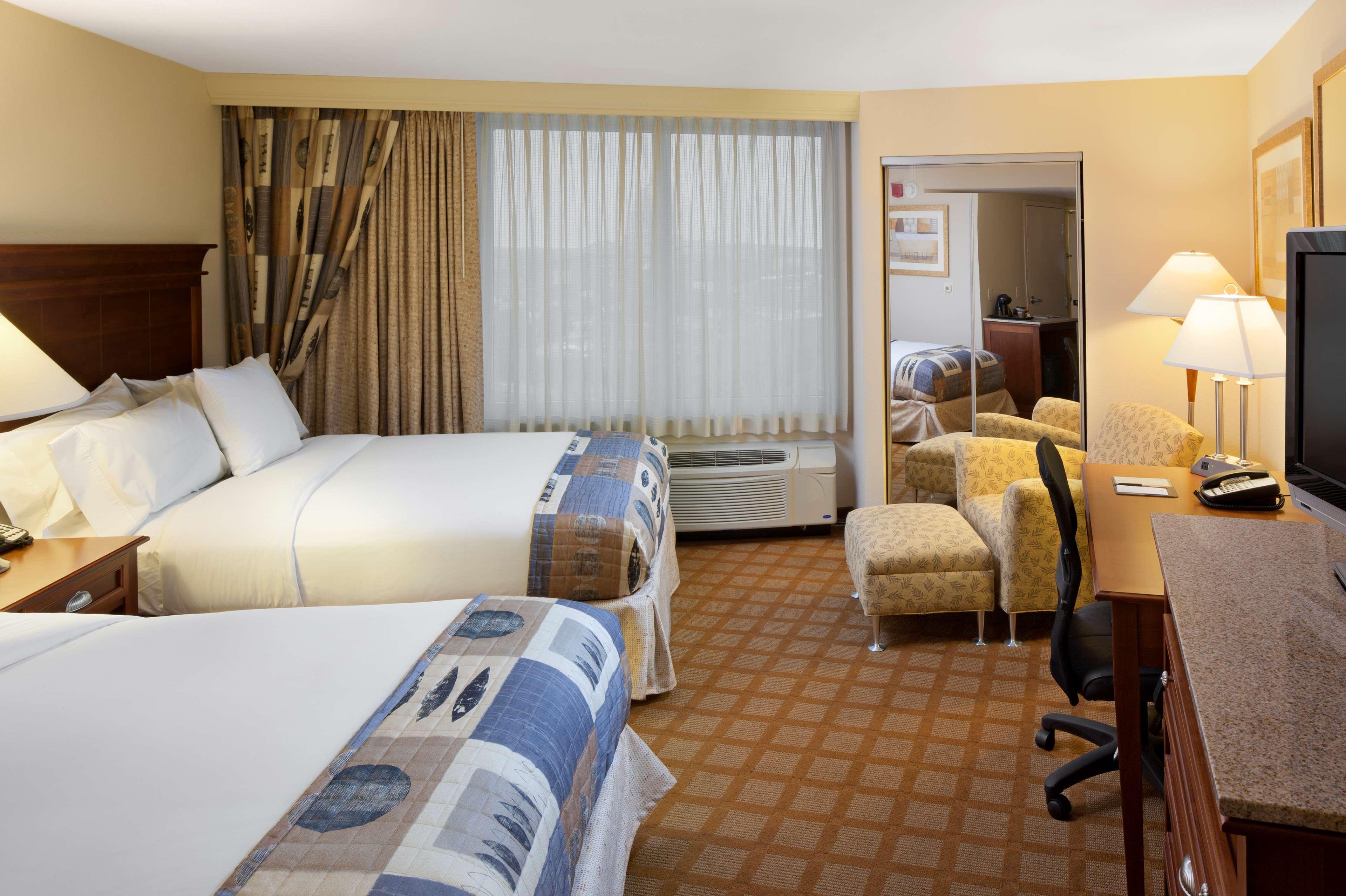 Doubletree By Hilton Джефферсон-Сити Номер фото